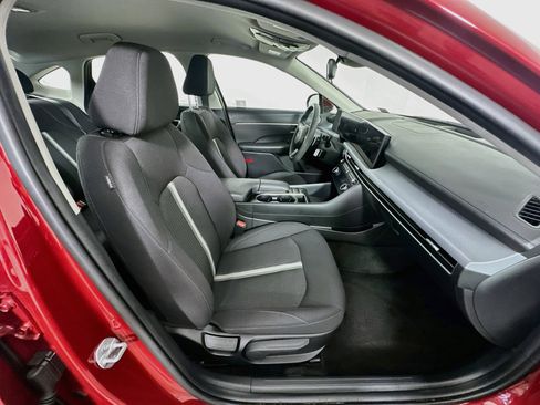 Used 2025 Hyundai Sonata SEL FWD image 31