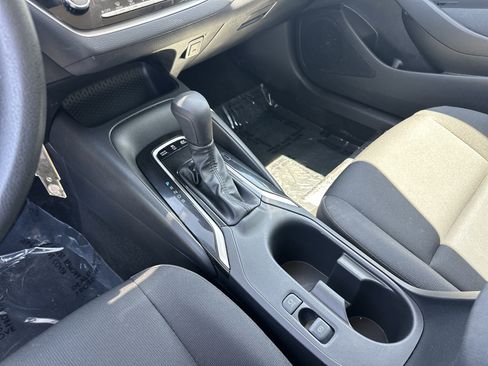Used 2025 Toyota Corolla LE FWD image 26