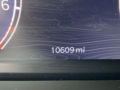 Used 2025 Jeep Grand Cherokee Limited w/ Luxury Tech Group II image 31