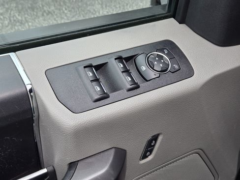 Used 2020 Ford F150 XLT w/ Equipment Group 301A Mid AWD/4WD image 14