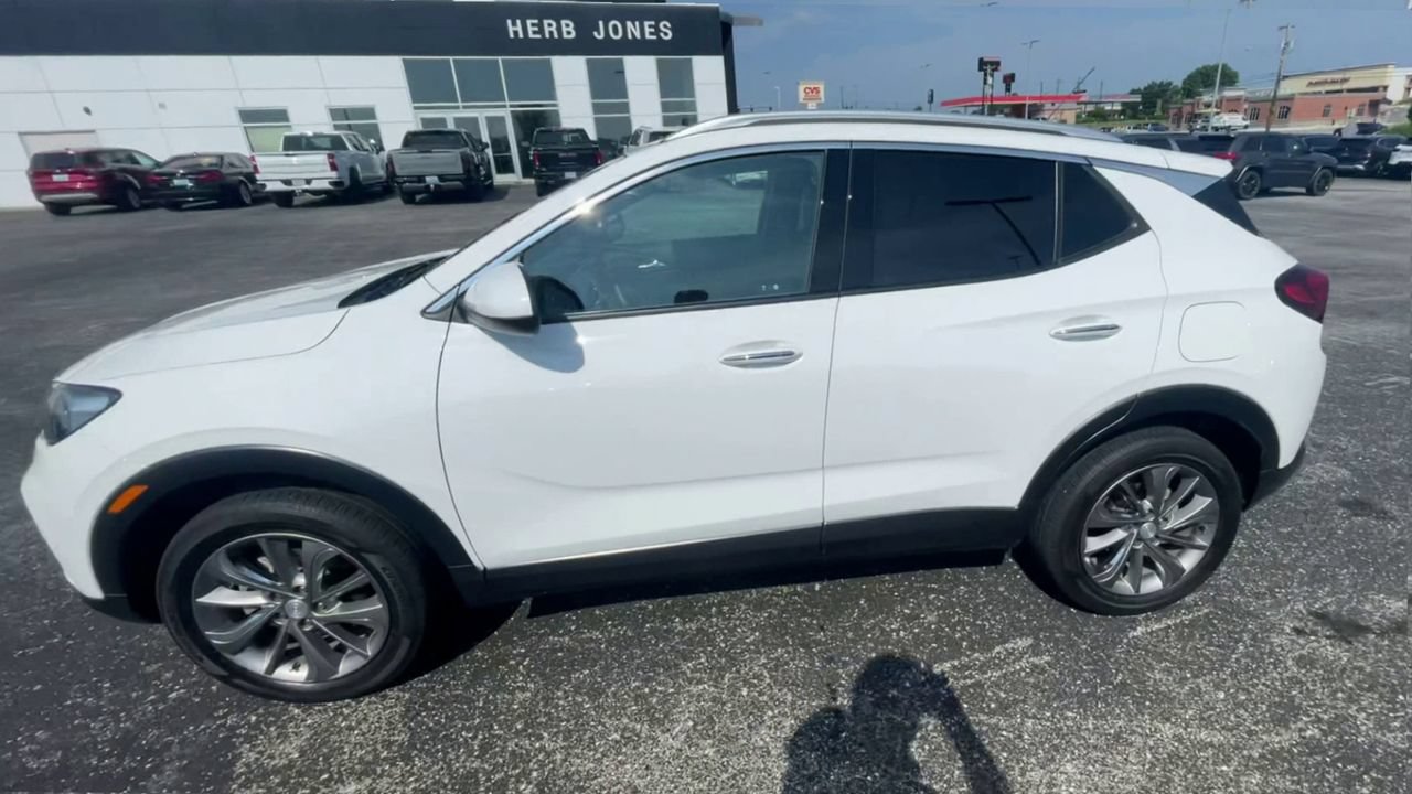 Used 2023 Buick Encore GX Essence w/ Experience Buick Package AWD/4WD image 6