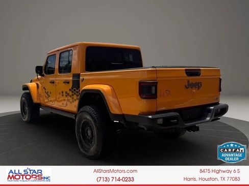 Used 2021 Jeep Gladiator Overland AWD/4WD image 4
