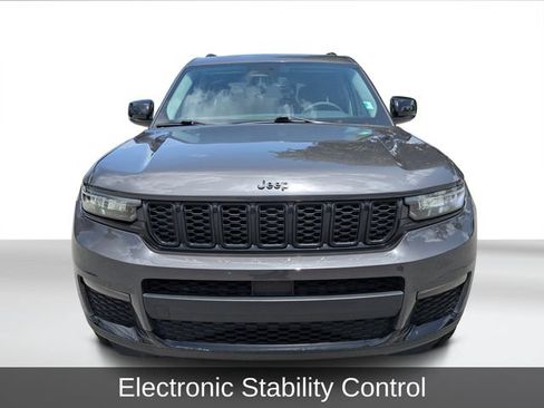 Used 2023 Jeep Grand Cherokee L Limited w/ Black Appearance Package AWD/4WD image 11