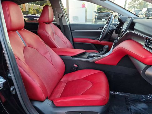 Used 2022 Toyota Camry XSE FWD image 27