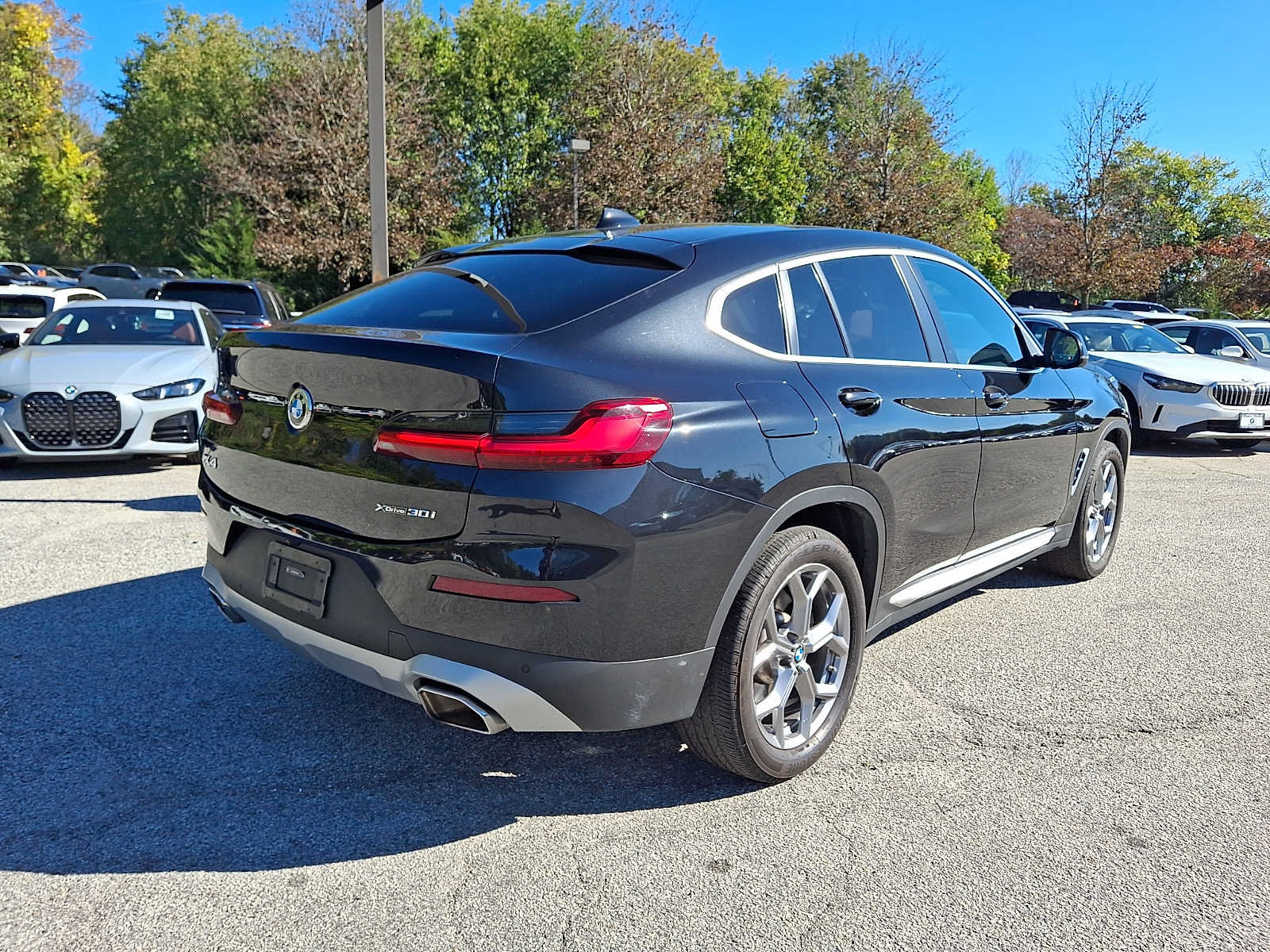 Used 2025 BMW X4 xDrive30i w/ Premium Package AWD/4WD image 6