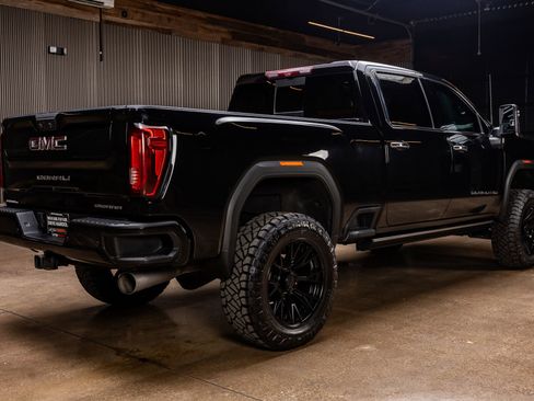 Used 2021 GMC Sierra 2500 Denali w/ Denali Black Diamond Edition image 10
