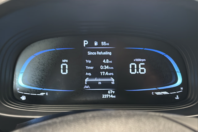 Certified 2024 Hyundai Venue SEL FWD image 17