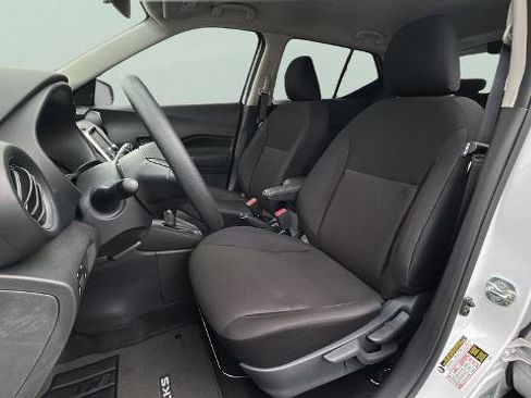 Certified 2025 Nissan Kicks Play S image 11