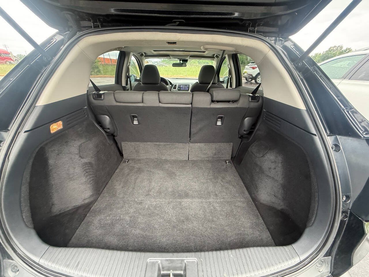 Used 2022 Honda HR-V EX image 12