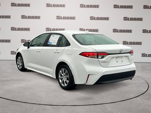 Used 2025 Toyota Corolla LE image 3