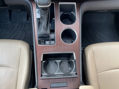 Used 2023 Toyota Sienna XLE w/ XLE Plus Package image 32