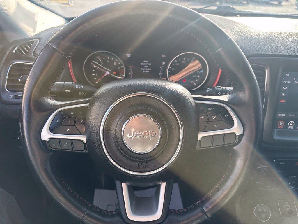 Used 2017 Jeep Compass Trailhawk w/ Cold Weather Group AWD/4WD image 13