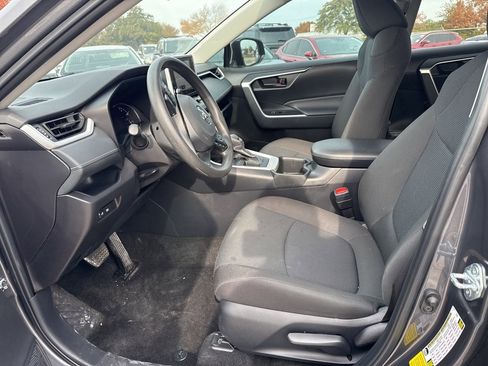 Used 2025 Toyota RAV4 LE image 8