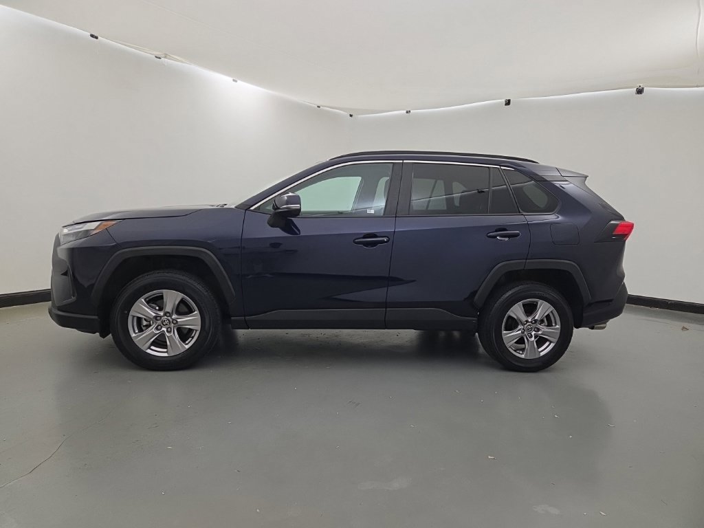 Used 2025 Toyota RAV4 XLE AWD/4WD image 8
