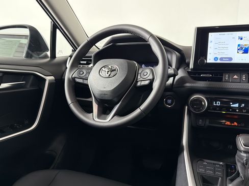 Used 2024 Toyota RAV4 XLE Premium AWD/4WD image 28