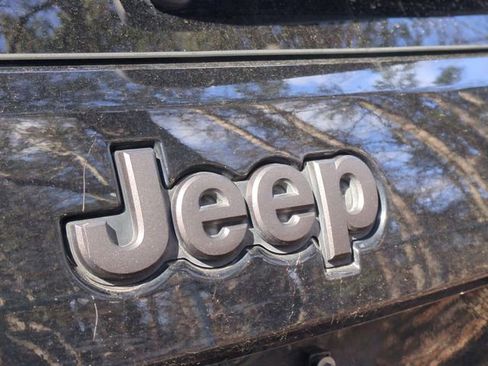 Used 2020 Jeep Grand Cherokee Limited X image 13