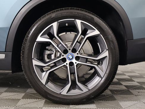 Used 2025 BMW X5 xDrive50e w/ Parking Assistance Package image 16