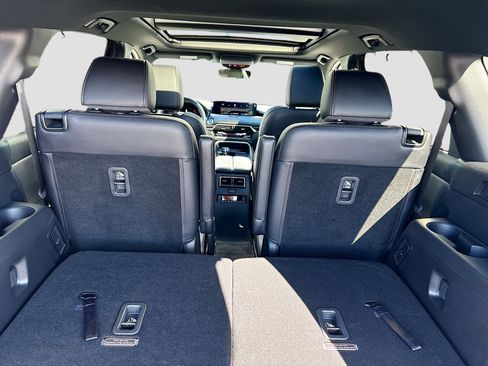 Certified 2024 MAZDA CX-90 3.3 Turbo S w/ Premium Package image 29