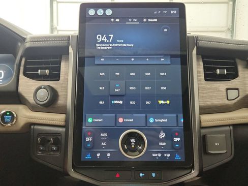 Used 2023 Ford Expedition Limited AWD/4WD image 26