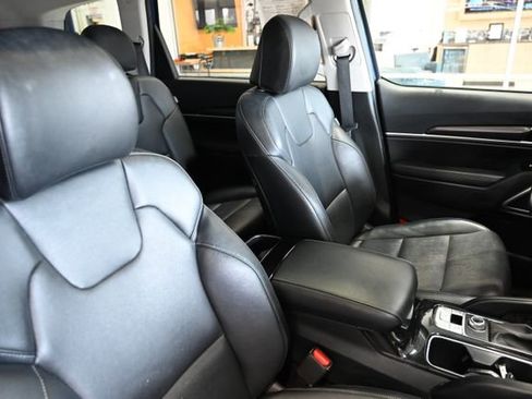 Used 2023 Kia Telluride S w/ S Sunroof Package AWD/4WD image 8