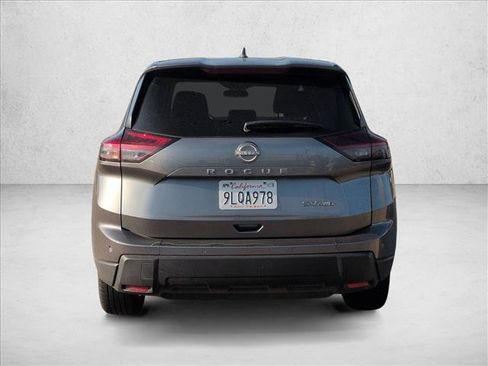 Used 2024 Nissan Rogue SV AWD/4WD image 7