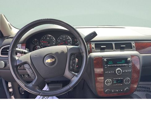 Used 2010 Chevrolet Silverado 1500 LTZ w/ Z71 Appearance Package AWD/4WD image 9