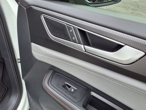 Used 2025 Volkswagen Atlas Peak Edition SE AWD/4WD image 84