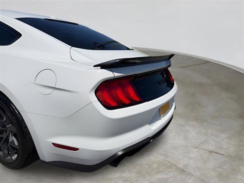 Used 2019 Ford Mustang GT RWD image 12