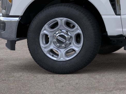 New 2026 Ford F250 XLT RWD image 19