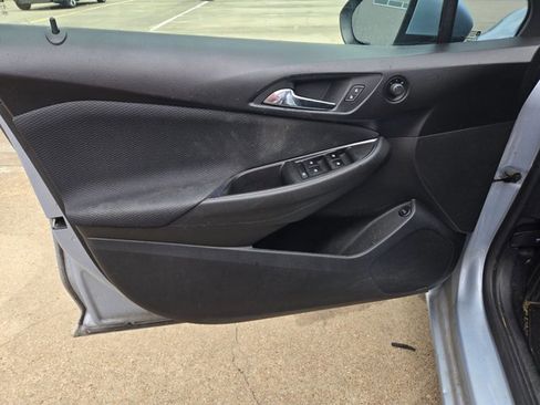 Used 2017 Chevrolet Cruze LS image 11
