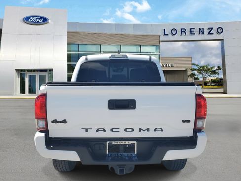 Used 2020 Toyota Tacoma SR image 6
