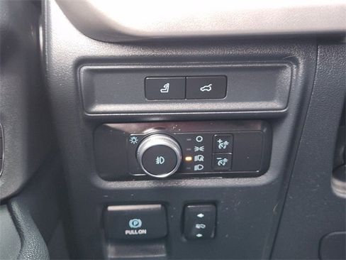 Used 2022 Ford Expedition XLT image 22