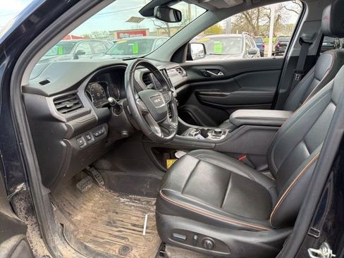 Used 2022 GMC Acadia AT4 w/ Technology Package AWD/4WD image 10