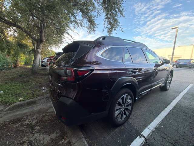 Used 2025 Subaru Outback Limited AWD/4WD image 4