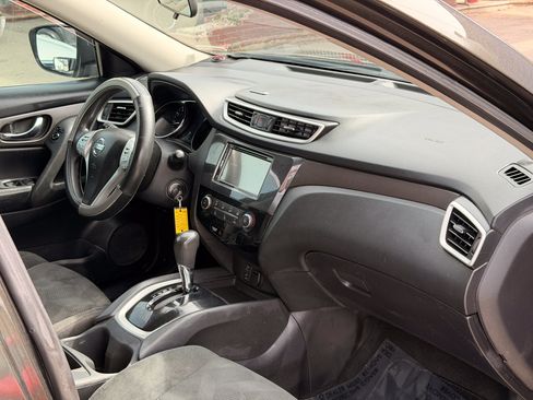 Used 2016 Nissan Rogue S AWD/4WD image 19