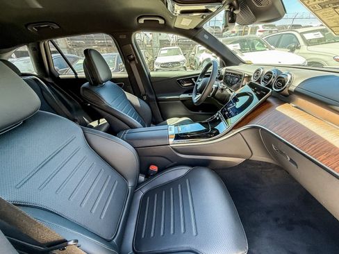 New 2025 Mercedes-Benz GLC 350e 4MATIC image 17