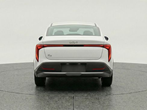 Used 2025 Kia K4 FWD image 6