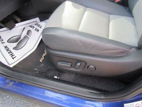 Used 2014 Toyota RAV4 Limited AWD/4WD image 22