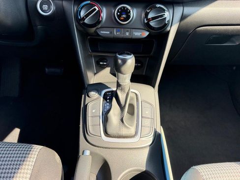 Used 2018 Hyundai Kona SEL FWD image 15