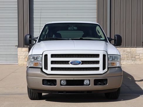 Used 2005 Ford Excursion Eddie Bauer image 9