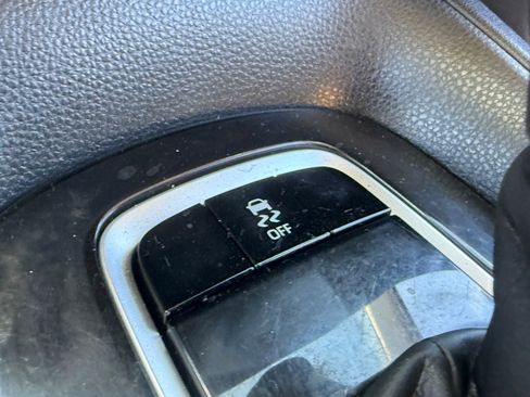 Used 2020 Toyota Corolla LE w/ Carpet Mat Package (TMS) FWD image 15
