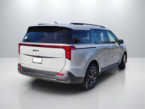 New 2026 Kia Carnival SX image 5