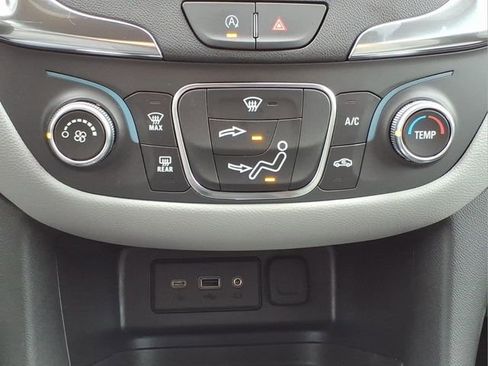 Used 2024 Chevrolet Equinox LS w/ LS Convenience Package image 20