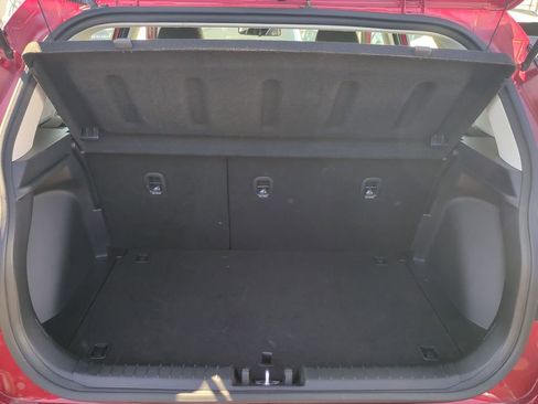 Used 2025 Hyundai Venue Limited FWD image 6