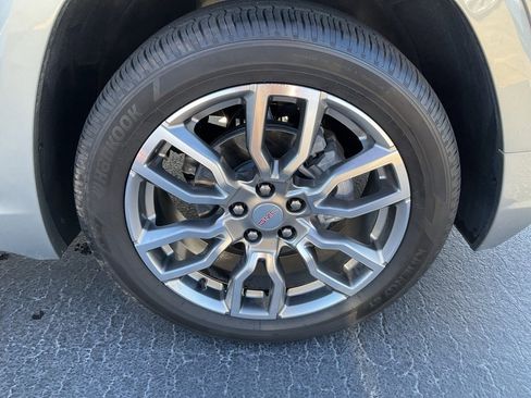 Used 2023 GMC Terrain Denali image 27