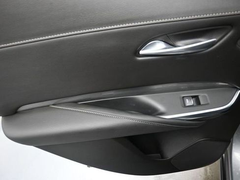 Used 2024 Cadillac XT4 Premium Luxury image 19