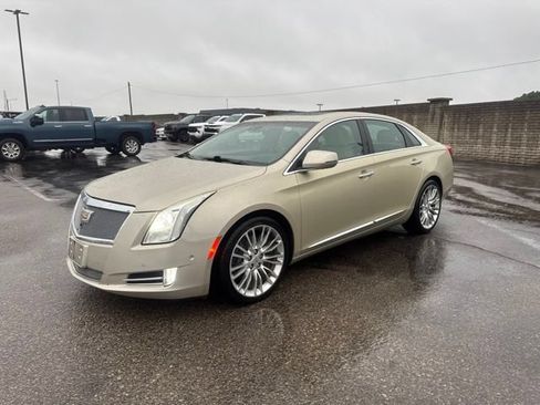 Used 2016 Cadillac XTS Luxury w/ Driver Awareness Package FWD image 3