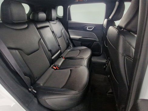 Used 2024 Jeep Compass Latitude image 26