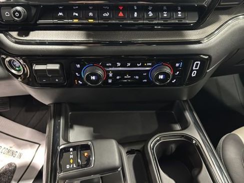 Used 2024 Chevrolet Silverado 1500 ZR2 w/ Technology Package image 16