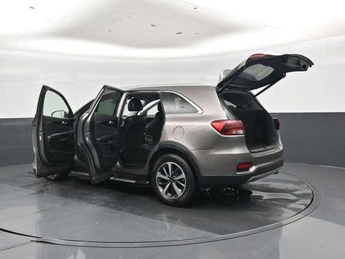 Used 2019 Kia Sorento EX AWD/4WD image 49
